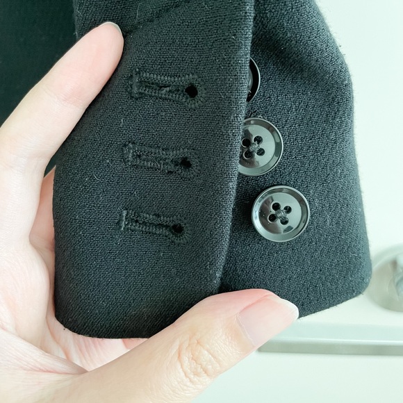 Classic black wool blazer | Banana Republic - Picture 5 of 5